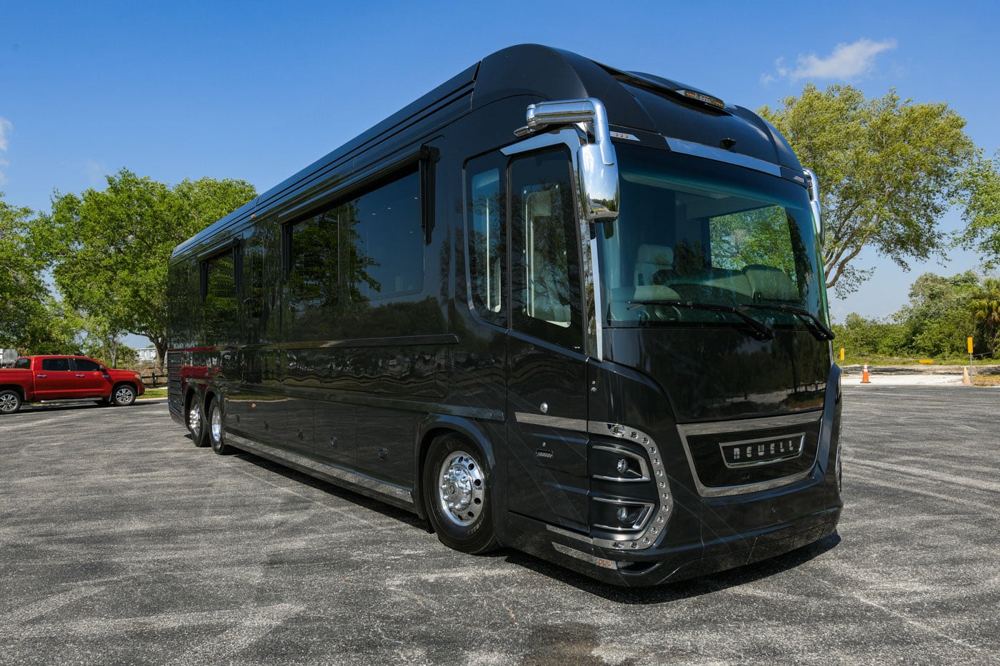 Amazing 2022 Newell P50 Luxury Coach For Sale | $1,999,999 | Newell Coach  Sales In Florida