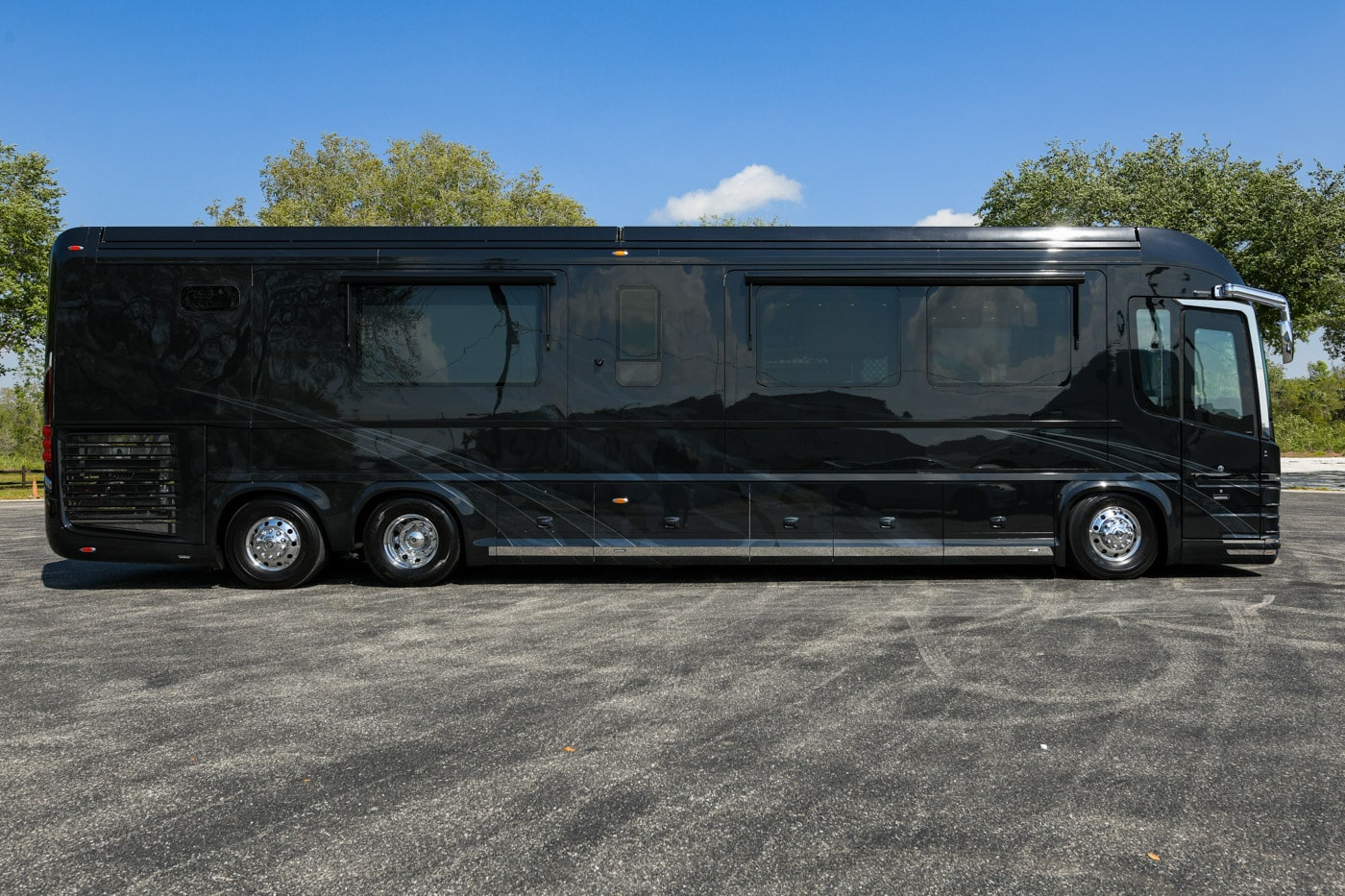 Amazing 2022 Newell P50 Luxury Coach For Sale | $1,999,999 | Newell Coach  Sales In Florida