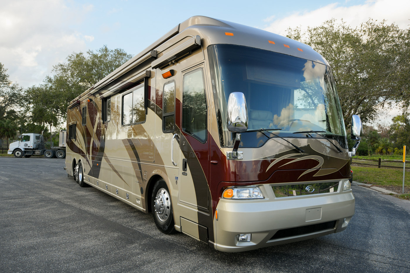 2007 country discount coach for sale